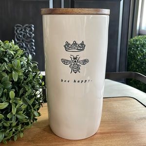 Rae Dunn bee happy. Large Cellar with wooden lid 🇺🇸 NWT